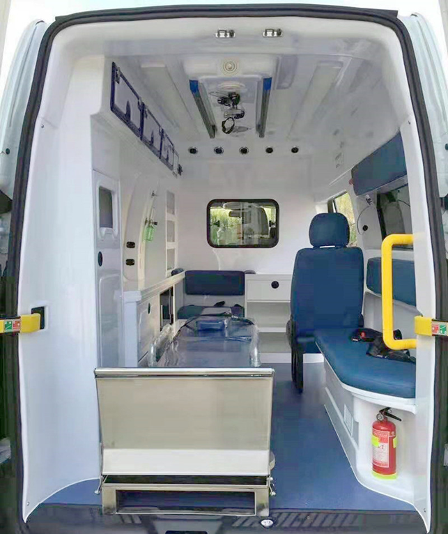 福特全顺V362汽油版（ABS一体化内饰）救护车